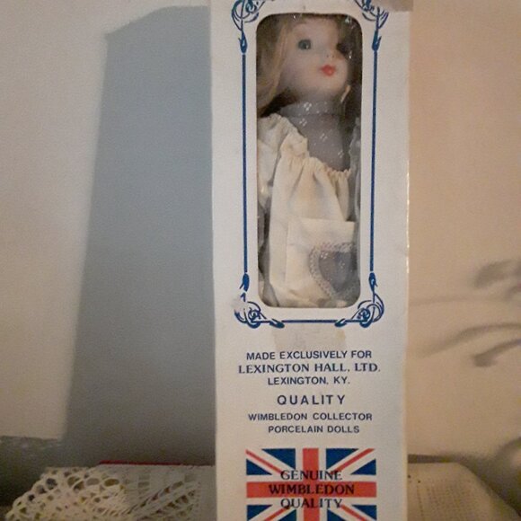 Lexington Hall Ltd. Wimbledon Collector Porcelain Doll - Hand Made - JULIE - Picture 7 of 7